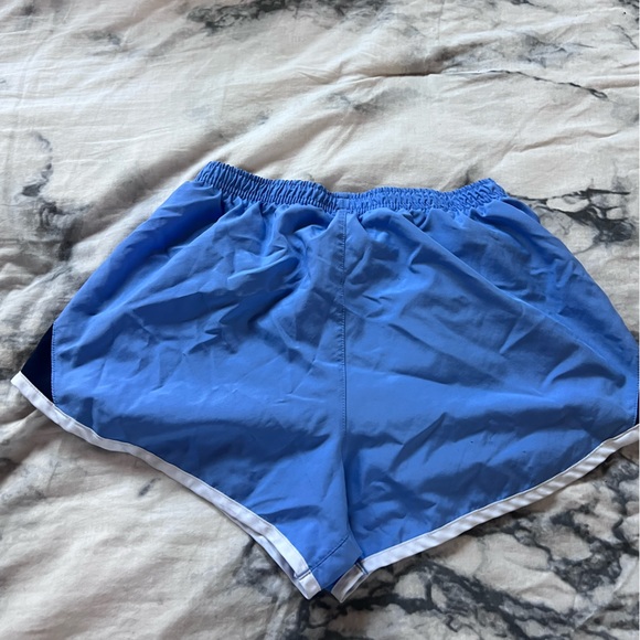 Nike shorts - Picture 2 of 3